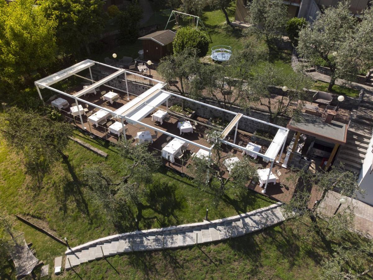 Hotel Miranda Riva di Solto Exteriér fotografie