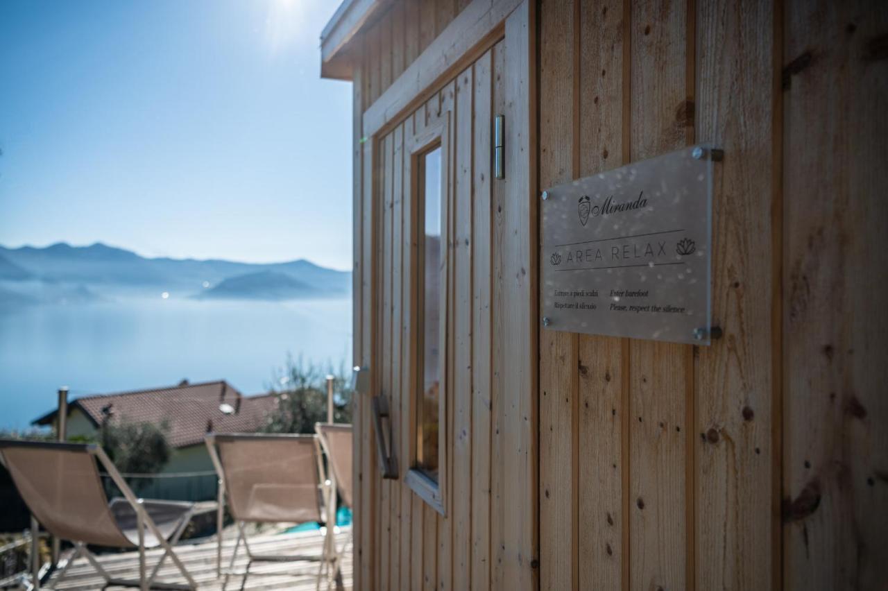 Hotel Miranda Riva di Solto Exteriér fotografie