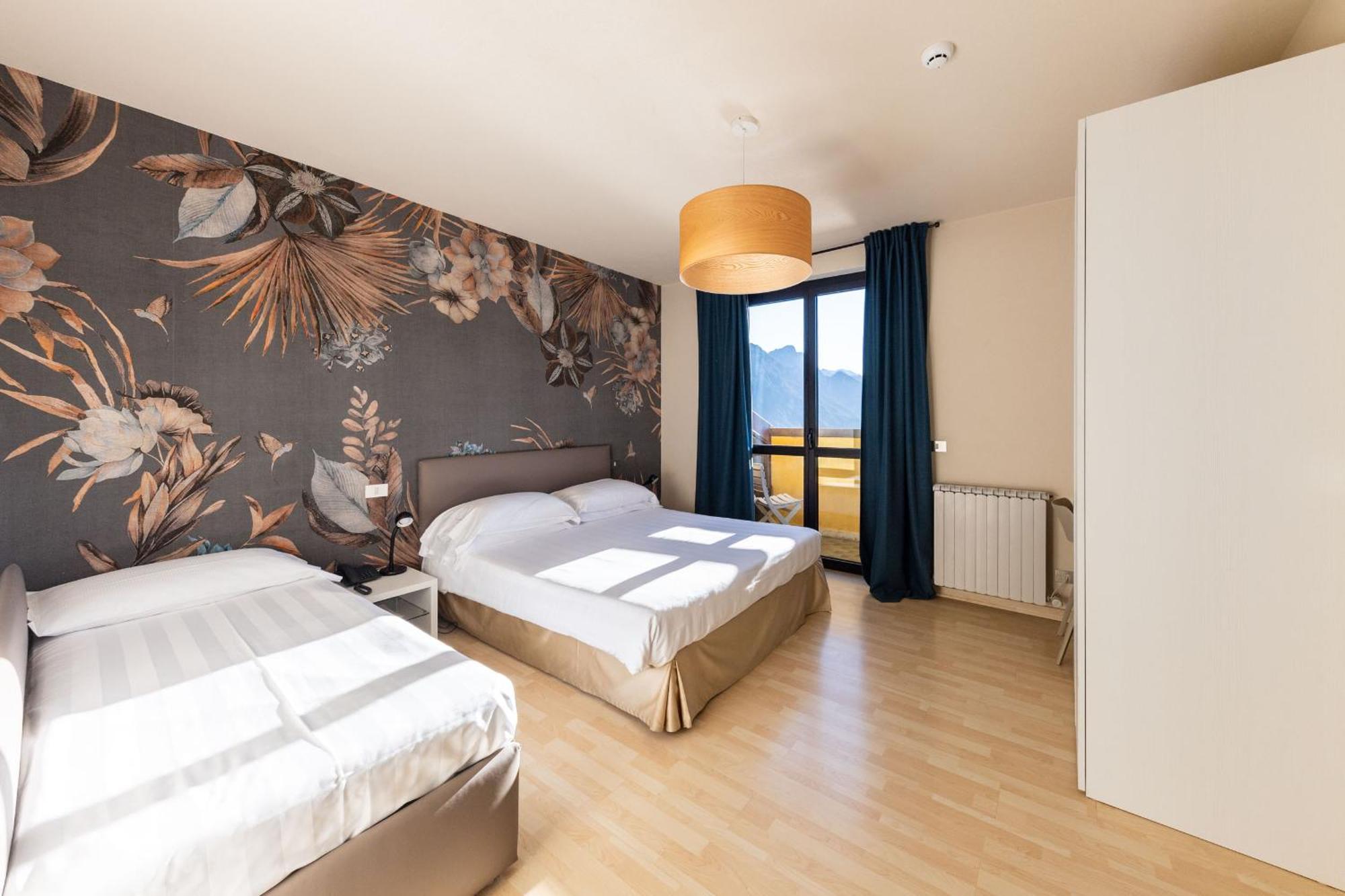 Hotel Miranda Riva di Solto Exteriér fotografie
