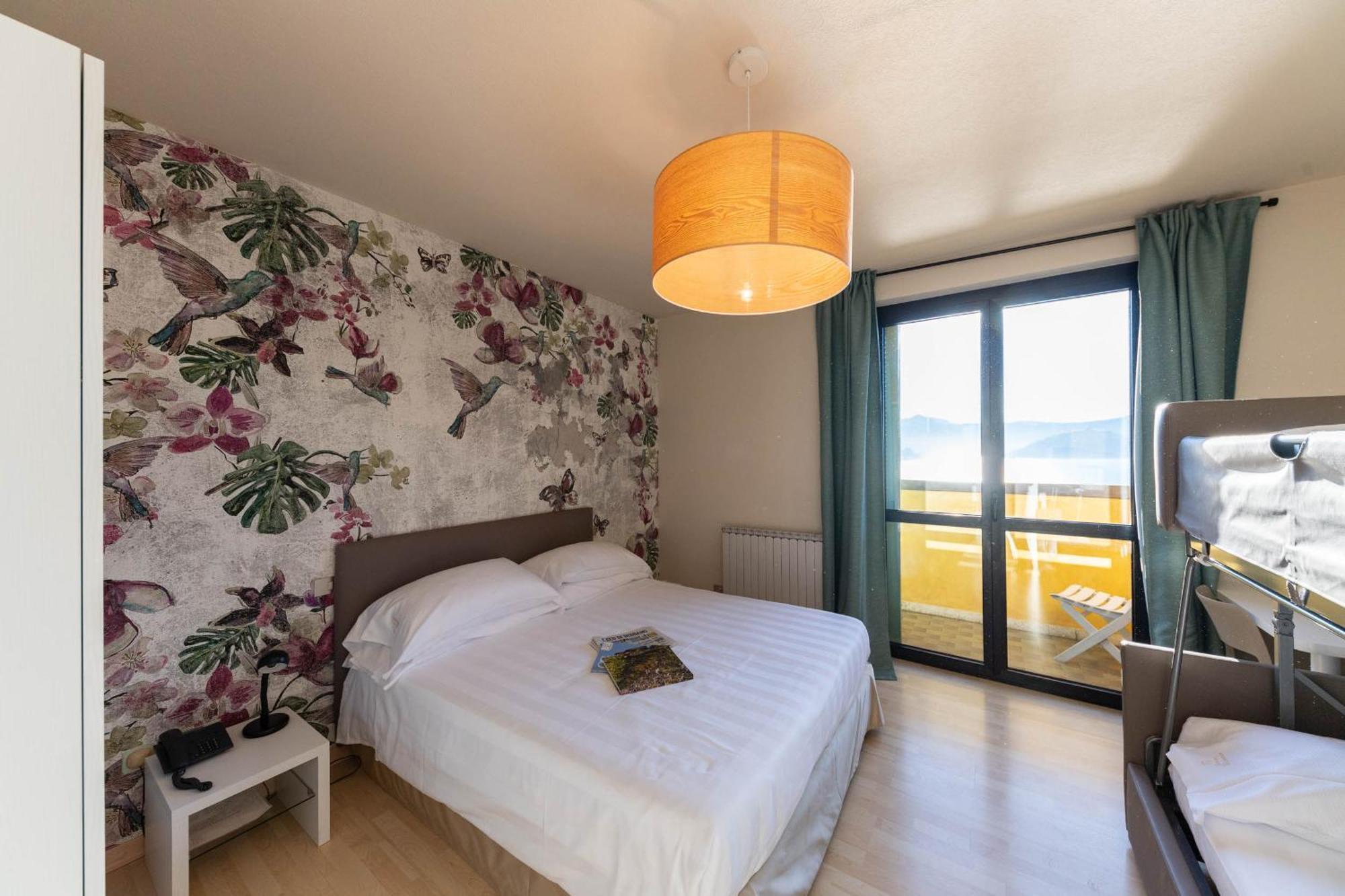 Hotel Miranda Riva di Solto Pokoj fotografie